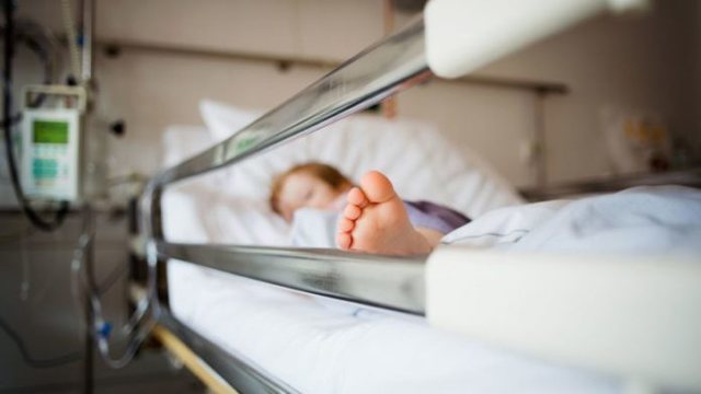 Shkoi për të bërë rezonancën magnetike, vdes 7-vjeçarja shqiptare (DETAJE) spital