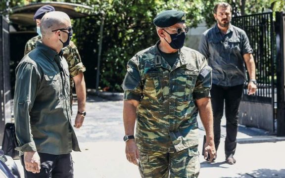 Anija turke në ishull, ushtria greke në gadishmëri. Erdogan akuzon Greqinë se po bllokon Turqinë të dalë në Mesdhe truk 576x360 1