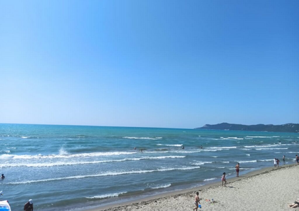 Turizmi “s’ngre kokë” as në korrik, hyrjet e shtetasve të huaj rënie 61.5% turizmi