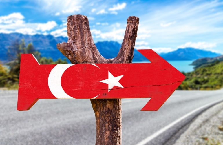 Shqiptarët “çajnë” rrethimin e Covid-19, ikin për pushime në Turqi e Egjipt; Pse nuk e shfrytëzon Jugu udhetim ne turqi e1597173630872