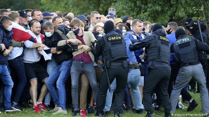 Bjellorusi, protesta masive kundër Lukashenkos, arrestohen 250 qytetarë 2 2 12