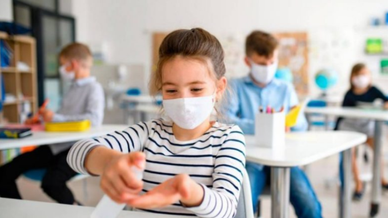 Eksperti i arsimit ngre alarmin: Shkolla ka nisur pa asnjë plan, duhej një buxhet i planifikuar për këtë situatë, por tani është vonë 1 2 8