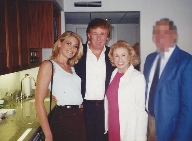 “I thashë: Jo, të lutem ndalo” Ish-modelja akuzon Trump-in për sulm seksual 2 4 2