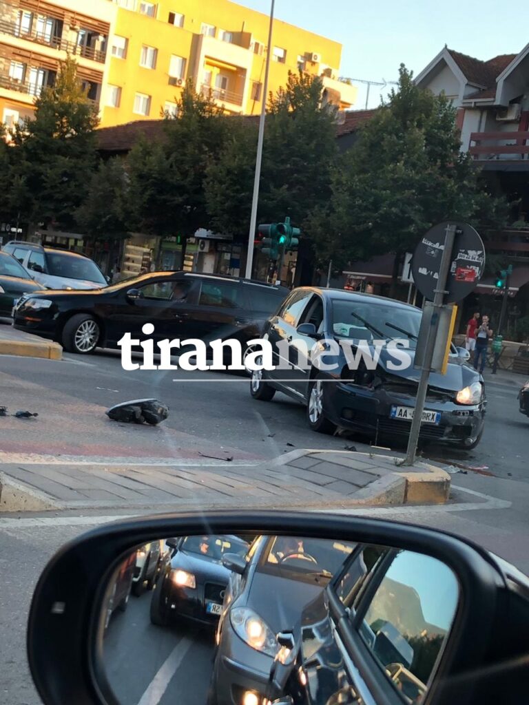Fotot / Aksident pranë Farmacisë Nr. 10 në kryeqytet 1 87a0ae6b 10cb 48dc bd17 86ffa4203e9b 1