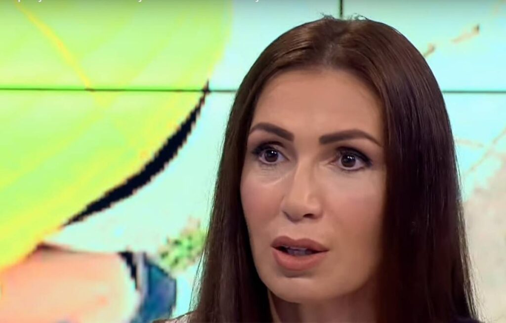 Gazetarja Fjodora Fjora jep alarmin: Përdoruesit në moshë të re të rrjeteve sociale po futen në depresion për shkak të photoshop-it Fjodora Fjora