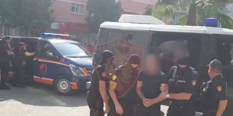 Arrestohet në Qafë Thanë maqedonasi me rrezikshmëri të lartë arrestim 5 1 750x375 1
