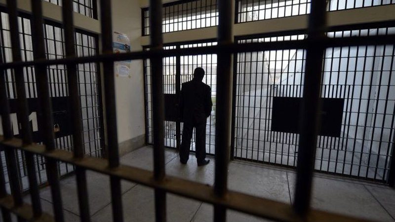 Shqiptari kryen aktin ekstrem brenda qelisë së burgut, në orët e fundit kërkoi të telefononte familjen burg