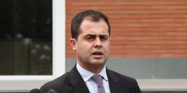 ‘U përmbyt me 15 minuta shi’, Bylykbashi: Më 25 prill, Durrësi ka shansin t’i kthejë kusurin Ramës bylykbashi 750x375 1