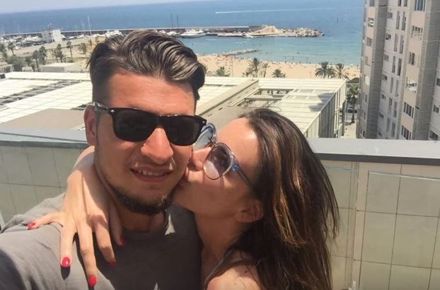Serb apo shqiptar? Gjimshiti zgjedh emrin e djalit që solli në jetë me modelen nga Serbia gjimshiti