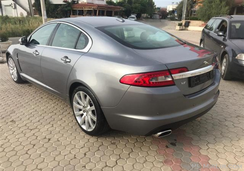Me “Jaguar” pa patentë nga Tirana në Kukës, e pëson i riu jaguar