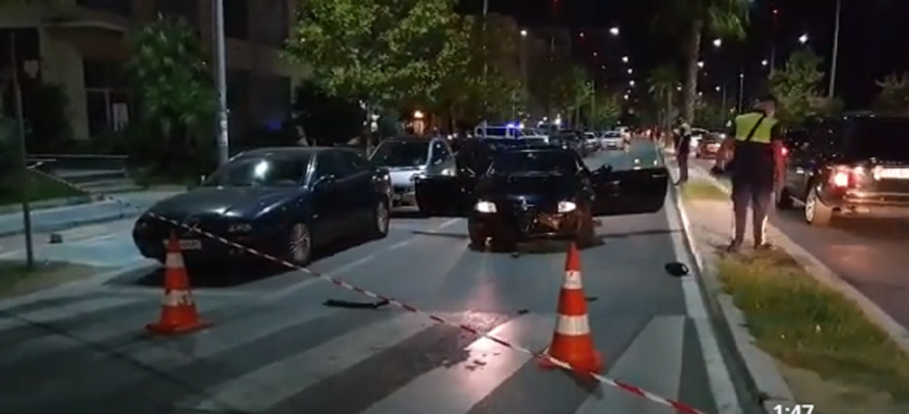 VIDEO/ Shkop bejsbolli, karrige dhe…Shihni çfarë ndodhi në Durrës pas sherrit plagosje vrasje