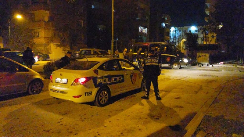 policia naten 111