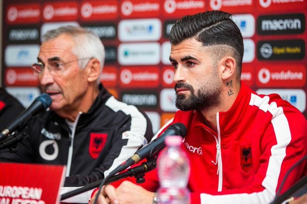 Reja: Hysaj po luan më mirë majtas, me Ançelotin ishte si në provim reja hysaj
