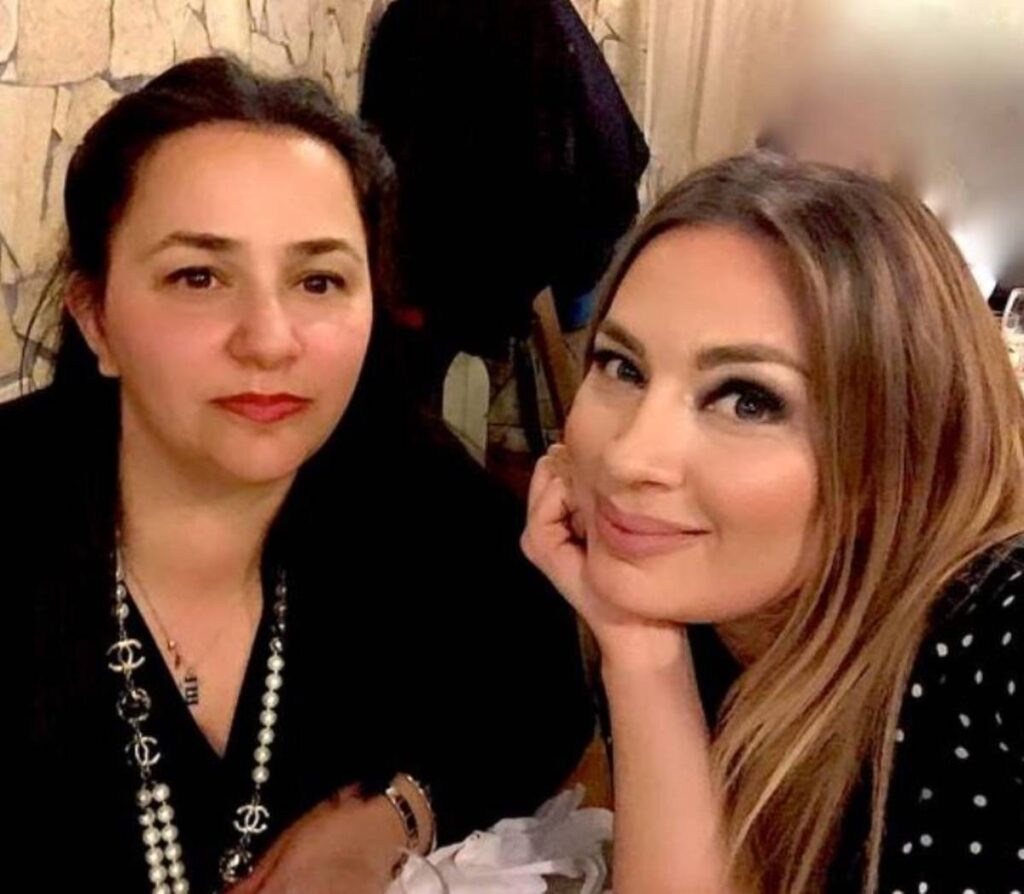Rozana Radi na emocionoi me urimin e thjeshtë për motrën: Askush nuk më njeh si ti.. rozana 1