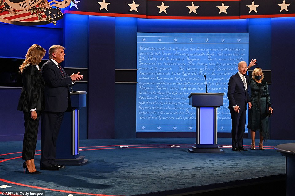 FOTOT: “Do ta qepësh gojën o burr”, çfarë nuk u pa nga debati që ndezi jo vetëm Amerikën 10 trump 3 1