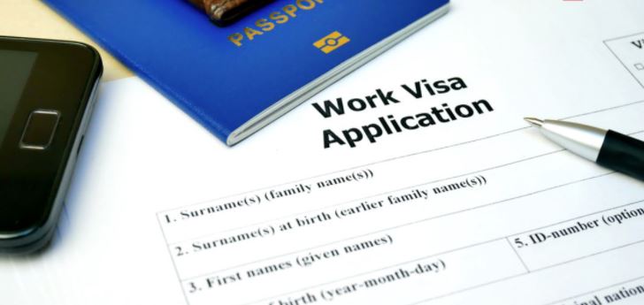Të punosh jashtë shtetit në kohë pandemie – Ja vendet që japin viza dhe mundësi punësimi nga distanca visa ap