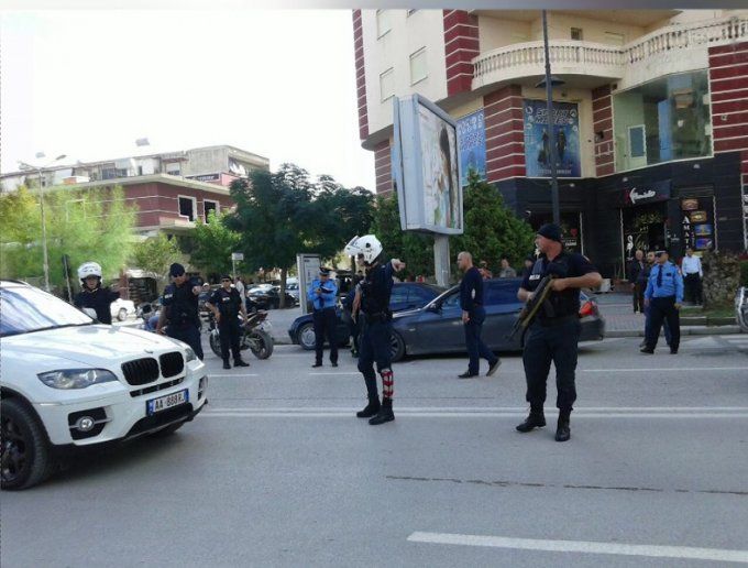 Ç’po ndodh në Korçë? Policia ngre pika kontrolli në disa zona të qytetit vlcsnap error706 7