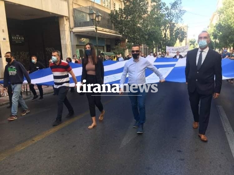 Me fotot e Kacifas dhe thirrje për Vorio-Epirin, protesta në Athinë 122232152 5093801170633887 1232223335936758863 n