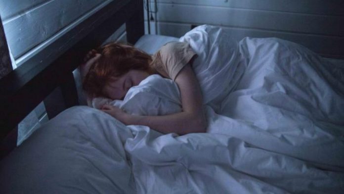 Kujdes! Njihuni me zakonet e mëngjesit që ju bëjnë të shtoni peshë 5 morning habits that are making you gain weight 1 780x439 1 696x392 1