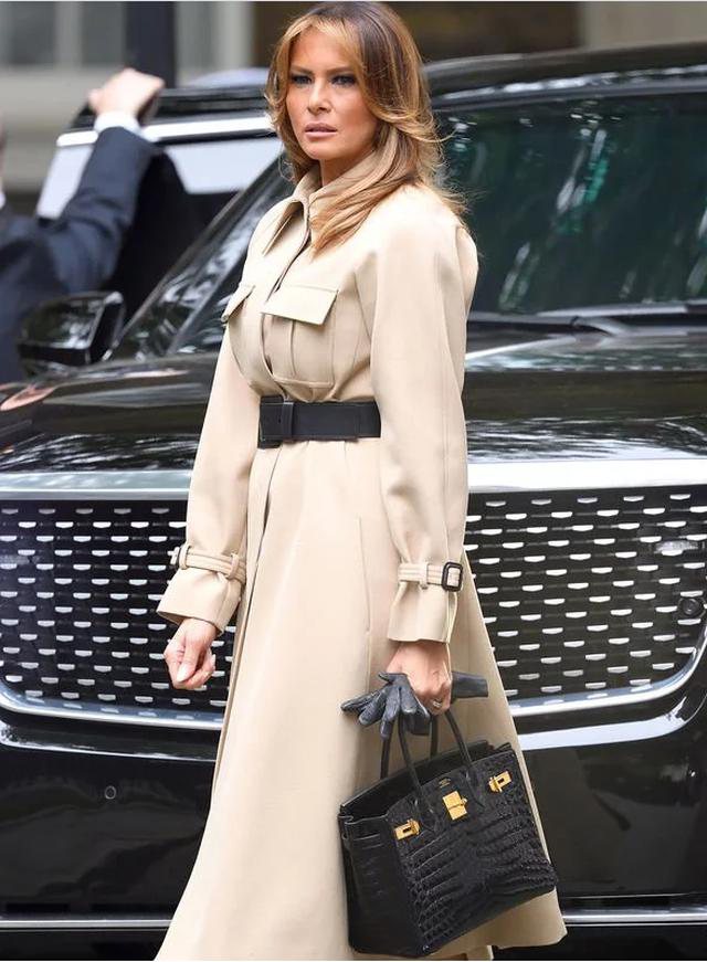 Cilësohet si më luksoze dhe më e shtrenjta në botë, s'jua merr mendja sa i kushton çanta Melania Trump 2 640 0 5f803fb90b293