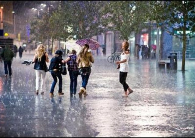Reshje me intensitet të lartë, Shërbimi Meteorologjik Ushtarak bën lajmërimin e rëndësishëm 640 0 5f954a5508734