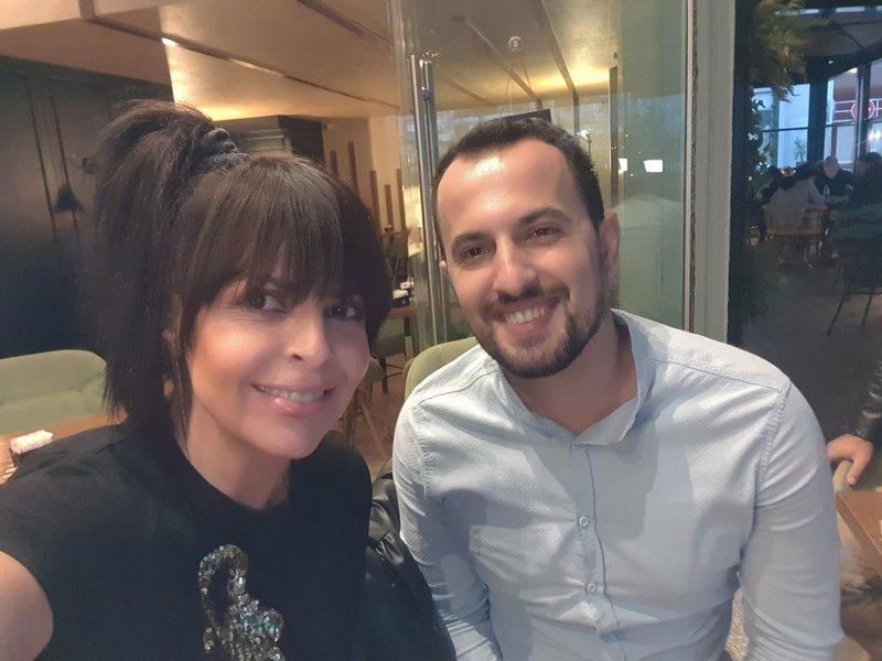 Aurela Gaçe: Ju prezantoj me djalin hero, luftoi i vetëm me një grup hajdutësh dhe më shpëtoi! 800 0 5f76168cc463f