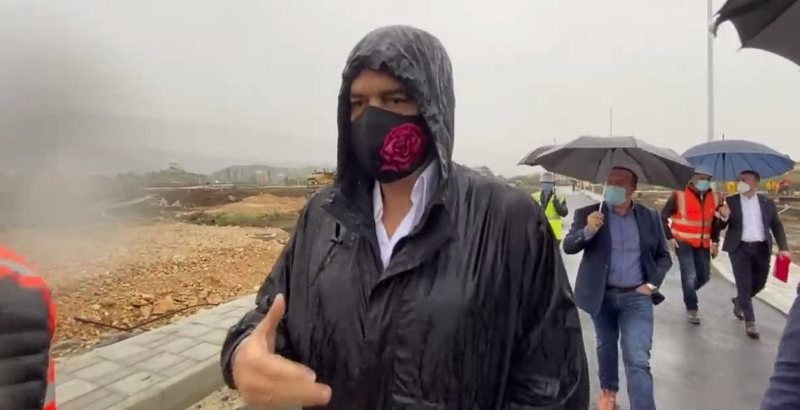 Rama kritikon publikisht kryebashkiakun socialist: Vendos maskën, e ke me detyrim! 800 0 5f843aa7836ed