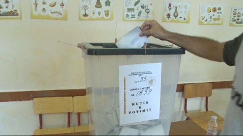 Kodi i ri Zgjedhor/ Nisin përplasjet brenda PS për të siguruar rikandidimin, aleatët rrisin presionet ndaj Bashës 800 0 5f8a8d21c4271
