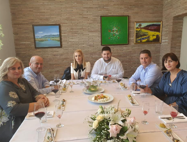 Pjerin Ndreu përjeton emocionin e madh, publikon foton familjare dhe ndan lajmin e gëzueshëm 1 818B8891 8D55 426A 868F 55093ED0903E