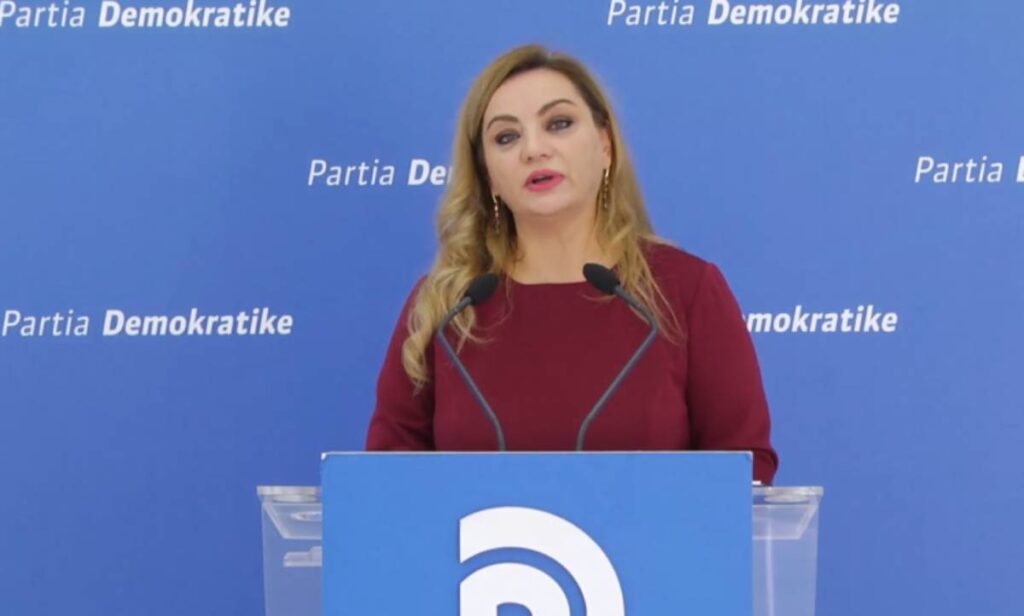 “Arsimi do të jetë dyfishimi i arsimit”, kryeministri publikon gafën e Vokshit dhe e ‘motivon’: Për inat të Mark Markut Albana Vokshi