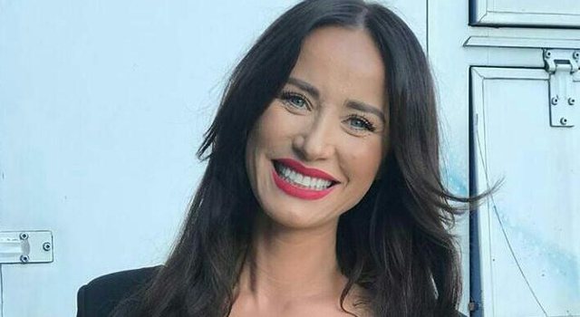 Albana Osmani na tregoi se lexuesi i parë i librit të saj është i ati, fjalët e tij do ju emocionojnë të gjithëve Arbana Osmani