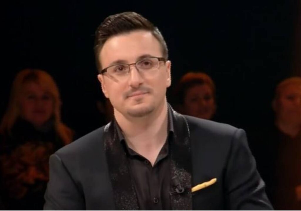 Largohet nga televizioni, ja projekti i ri që po përgatit Eno Popi! Eno Popi 1