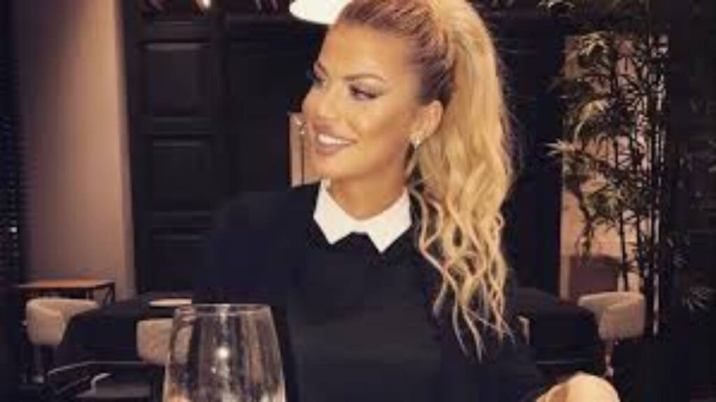 Luana Vjollca mori dhuratën fantastike sot në zyrë, por nga kush? Luana Vjollca 2