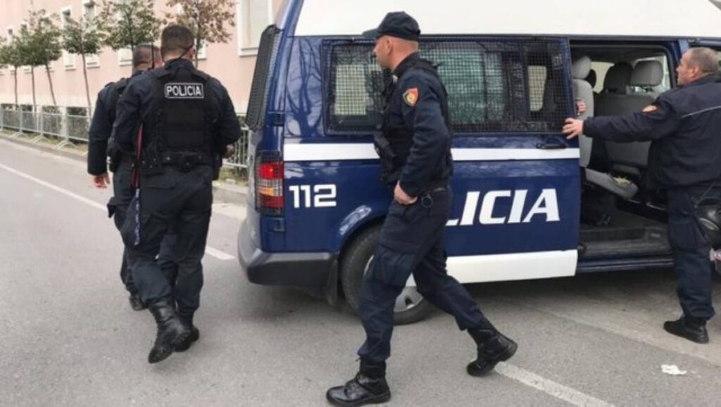 Policia 2