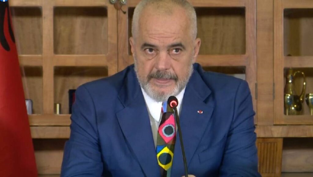 Rama: Nga java e ardhshme maska do të jetë e detyrueshme kudo, ata që nuk e zbatojnë do marrin gjobën tek fatura e dritave Rama 11