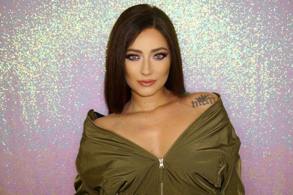 Ronela hajati