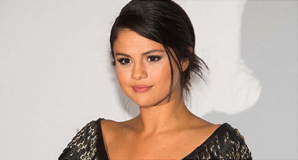 SELENA GOMES 1
