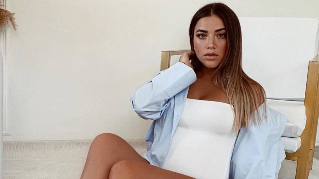 Sara Hoxha tregon sakrificën më të madhe që ka bërë për dashurinë! Sara Hoxha 1 1