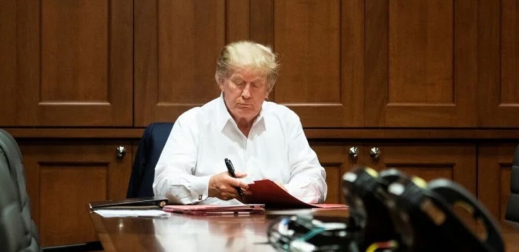 E sfidoi Covid-19, por u infektua: Donald Trumpi, si një përrallë morale Screenshot 2020 10 04 at 10.27.23 PM