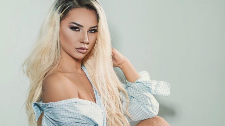 “Më bëri mesazh dhe më kërkoi ta shoqëroja në Dubai”, këngëtarja shqiptare flet hapur, tregon si u ngacmua seksualisht nga drejtori i kompanisë Tringa Kay