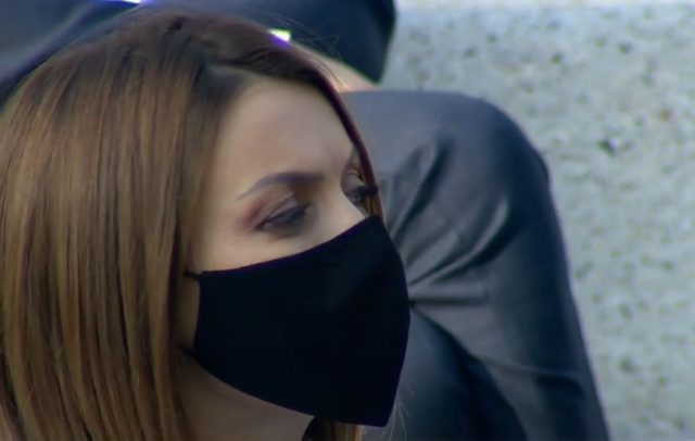FOTO/ Socialistët në shkallët e Amfiteatrit, nga maskat tek distanca mes njëri-tjetrit 2 asambleja e ps 1