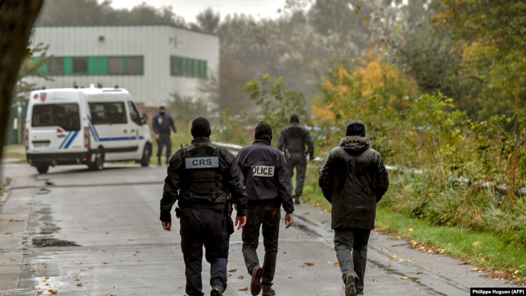 Qethën vajzën se dashuronte një serb, familja boshnjake dëbohet nga Franca france