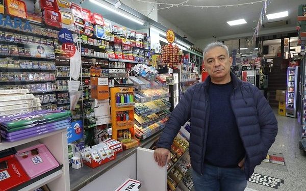 Pamjet / Shqiptari godet me thikë kolegun e tij brenda marketit i plagosuri 600x375 1