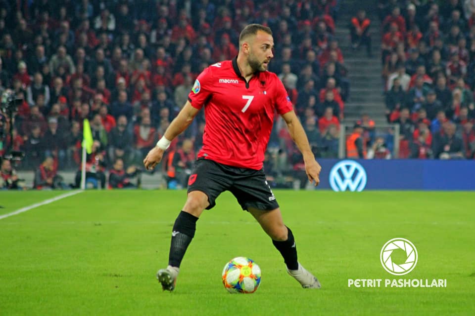 Lajm i madh për futbollistin e Kombëtares, Flik transferon te Bajerni mesfushorin keidi bare