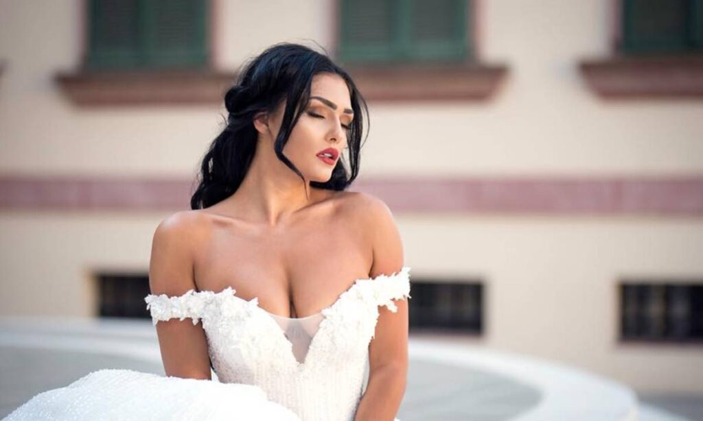 Eliona Pitarka merr propozimin për martesë nga i dashuri i saj, aktorja i thotë PO pitarka