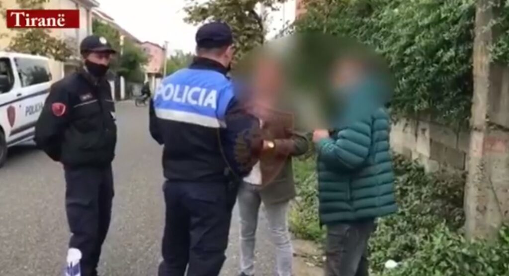 Nuk mbajtën maskë, gjobiten 341 qytetarë dhe shoqërohen 11 persona policia 6
