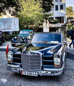 "Retronësokak", parada e makinave "old" i jep jetë kalldrëmeve të Gjirokastrës (FOTO) 6 ret6