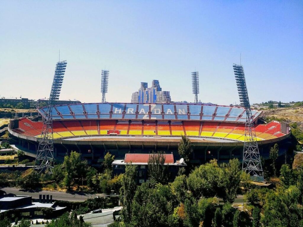 stadiumi 1