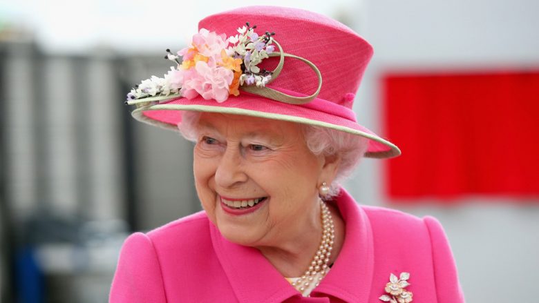 Pse kapelet janë kaq të të rëndësishme për pamjen e Mbretëreshës Elizabeth II 1 2 29