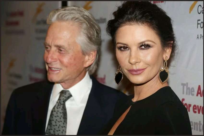 20 vjet martesë/ Michael Douglas tregon se si u njoh me Catherine Zeta-Jones 1 2 33